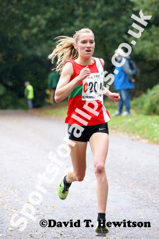 Louise Small (Aldershot Farnham and District) leads on the 3rd leg of the senior womens 4 stage relay at the ERRA Mens 6 and Womens 4 Stage Road Relays, Sutton Park, Birmingham Road Relays.